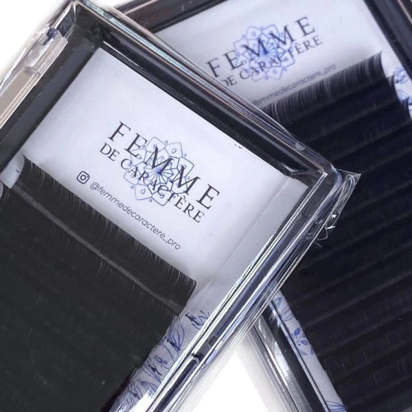 Extensions Cils Classiques 10mm (0,20-D) Femme De Caractère 5 Extensions Cils Classiques 10mm (0,20-D) Femme De Caractère – Image 3