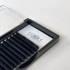 Extensions Cils Classiques 7mm (0,15-C) Femme De Caractère -Uber Boutique extensions cils classiques 7mm 015 c femme de caractere 3